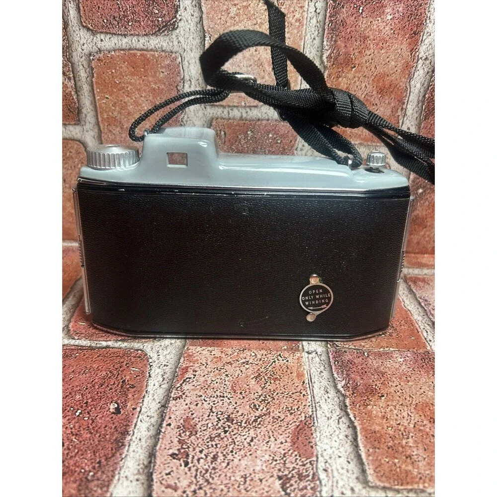 Vintage Kodak Tourist Folding Lens Camera 620 Film (Untested)